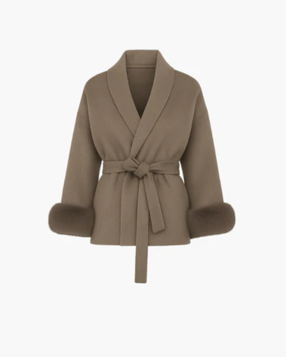 Elegant women's coat with belt – chic finished sleeves